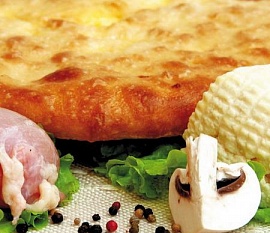 Осетинский пирог с мясом, сыром и грибами
