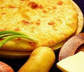 Осетинский пирог с картофелем и зеленым луком